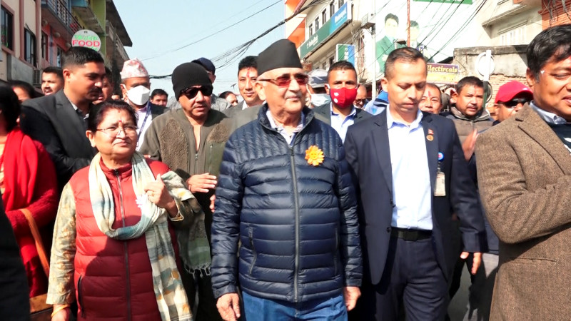 प्रज्ञा भवनमा भेला हुँदैछन् एमालेका सांसद, हारेकाहरूलाई पनि बाेलाइयाे